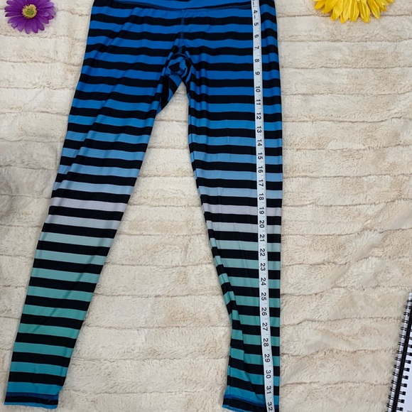 3/$10🙌 Blue Green Ombre Danskin Leggings - S - Picture 8 of 8